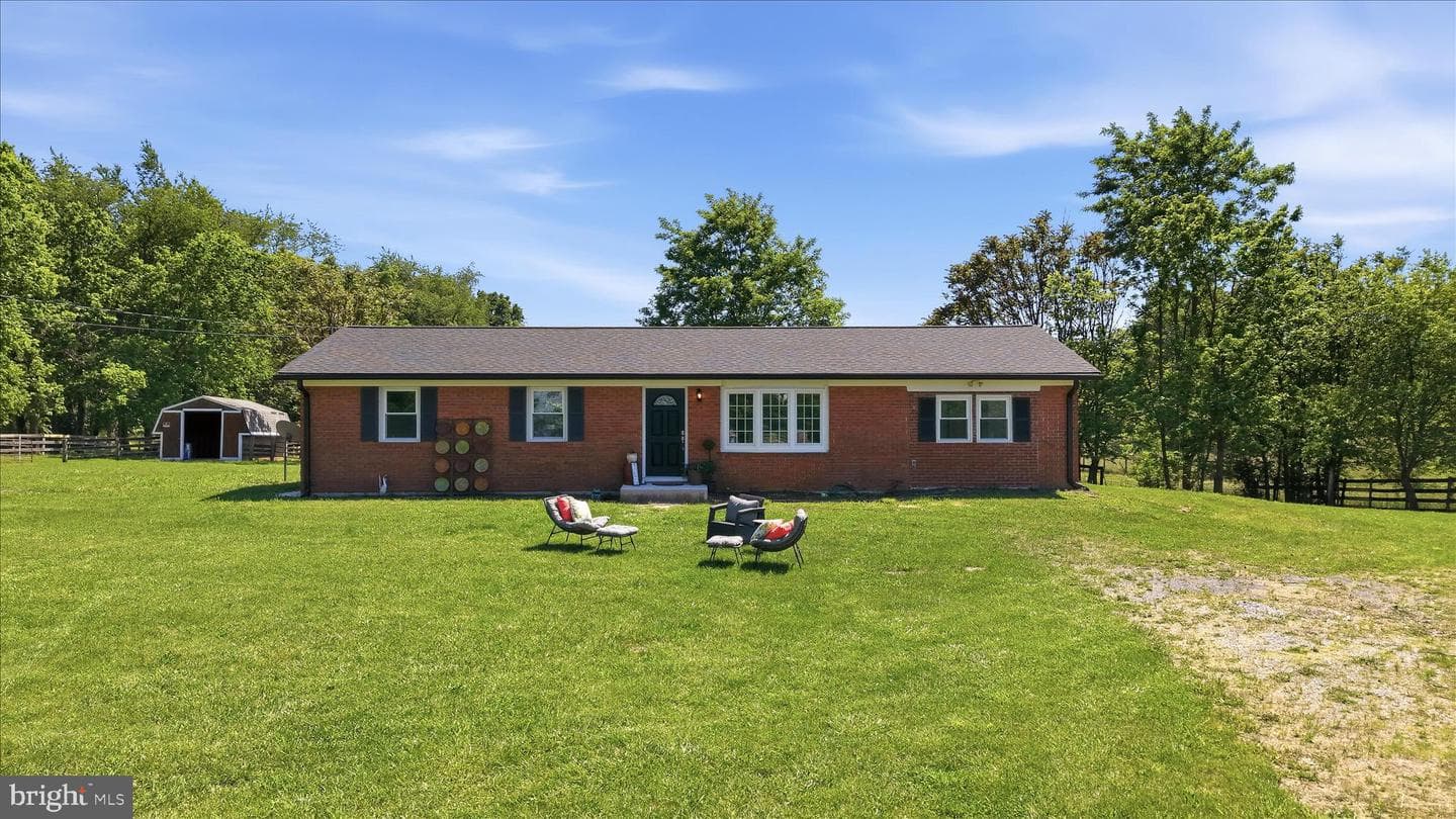 1381 Leetown Road photo 7