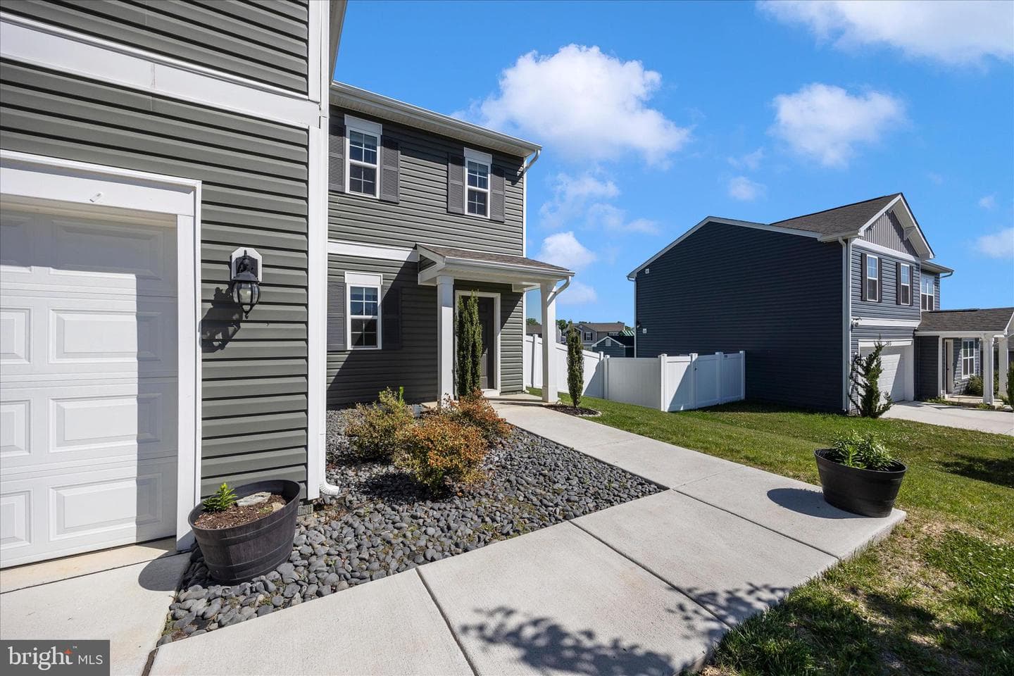89 Gumspring Drive photo 4