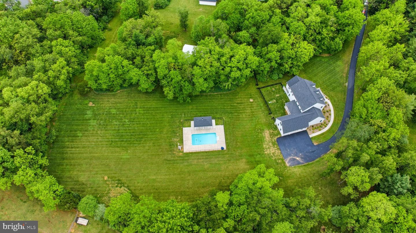 12860 Leetown Road photo 128