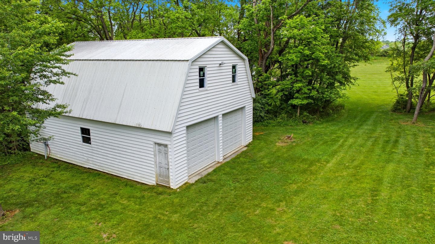 12860 Leetown Road photo 136