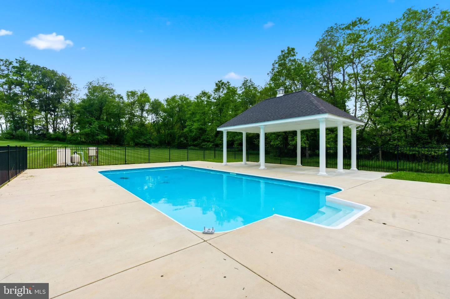 12860 Leetown Road photo 91