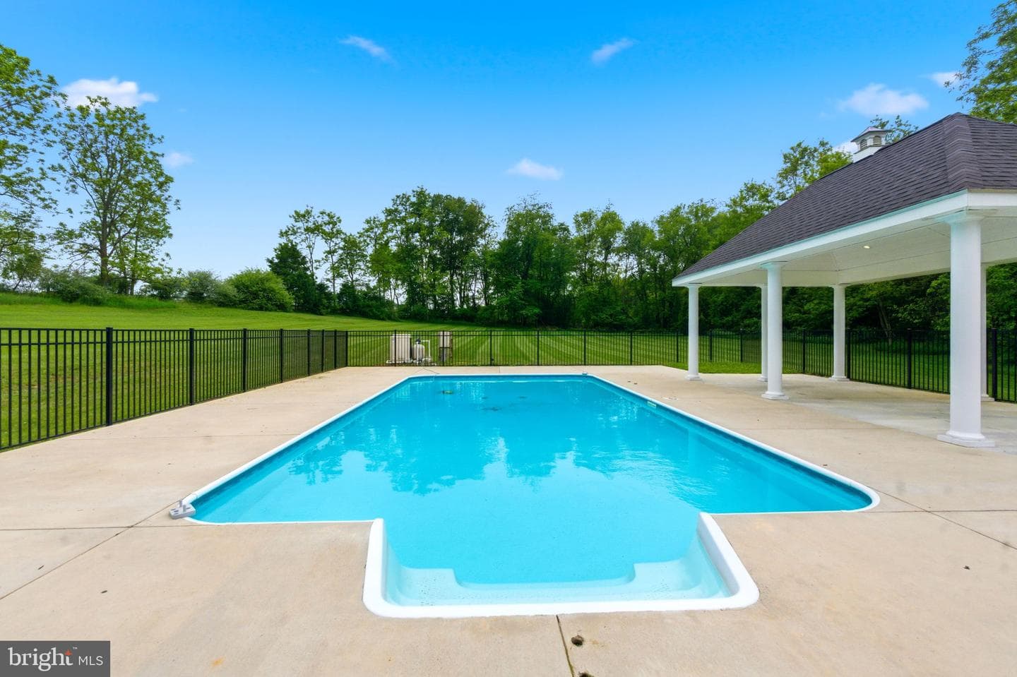 12860 Leetown Road photo 92