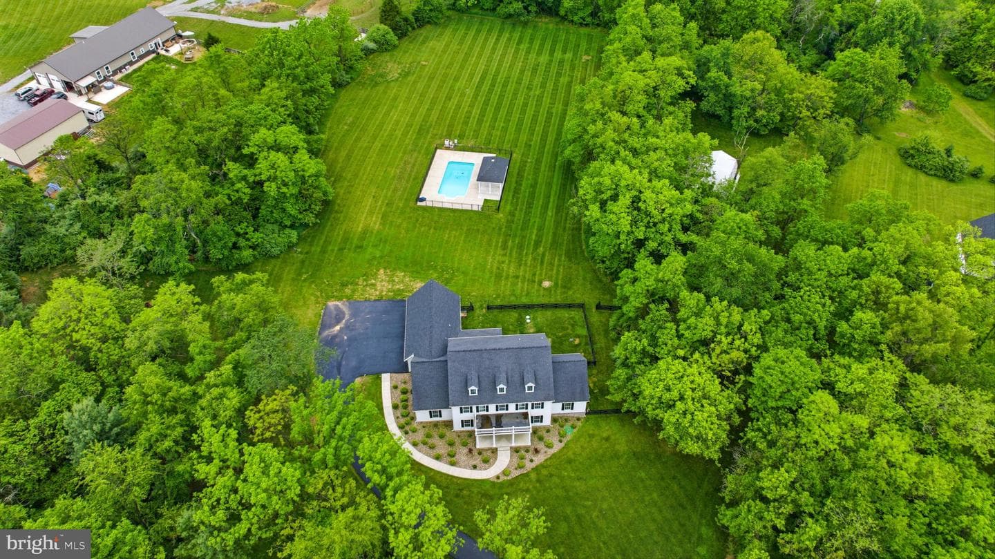 12860 Leetown Road photo 97