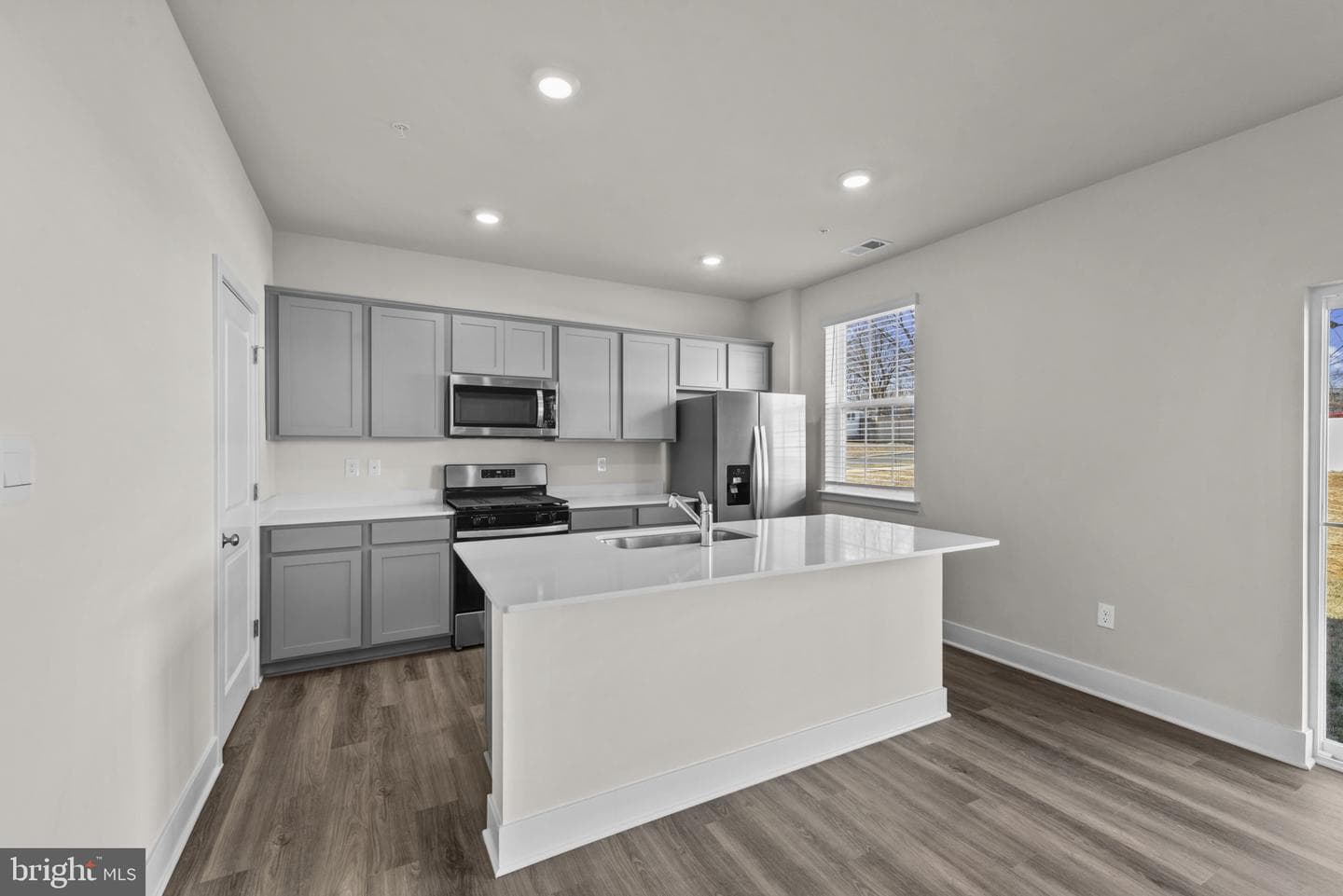 224 Eclipse Street photo 12