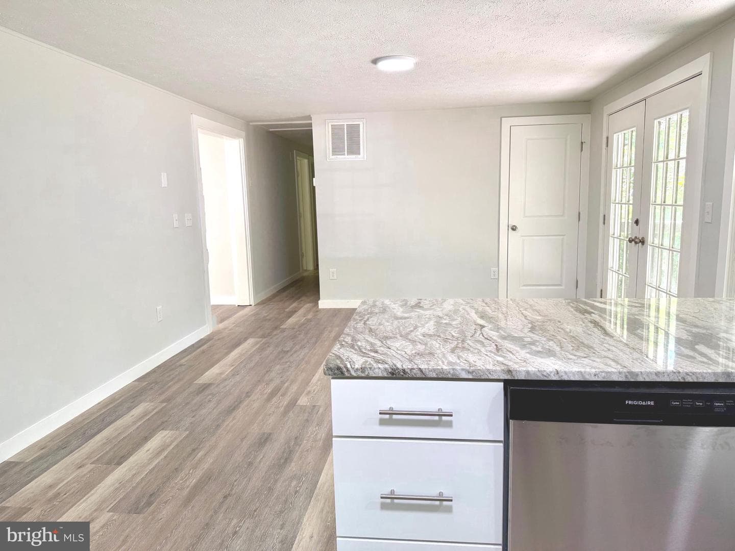 213 Harvey Road photo 9