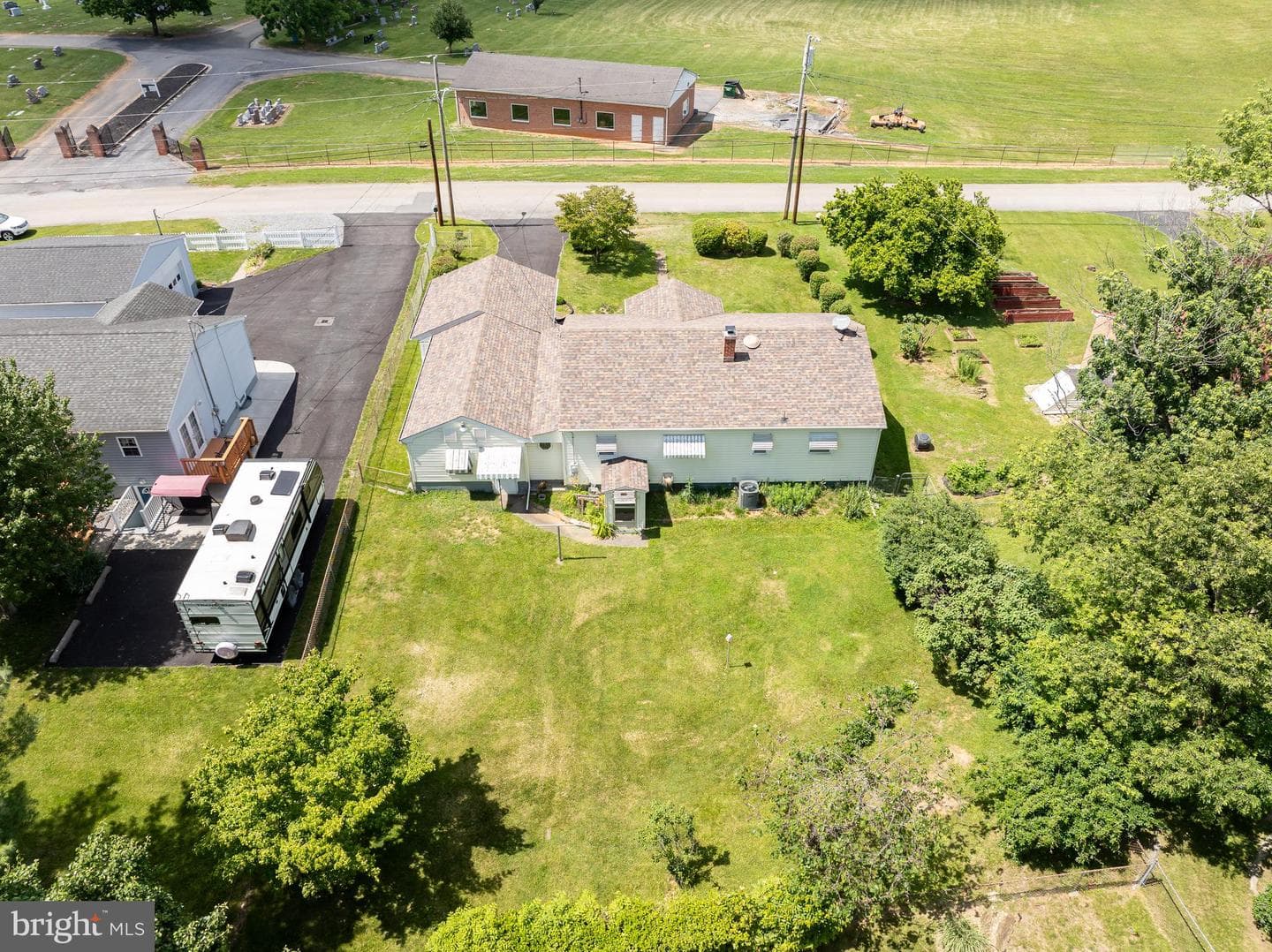 607 East Hunter Street photo 19
