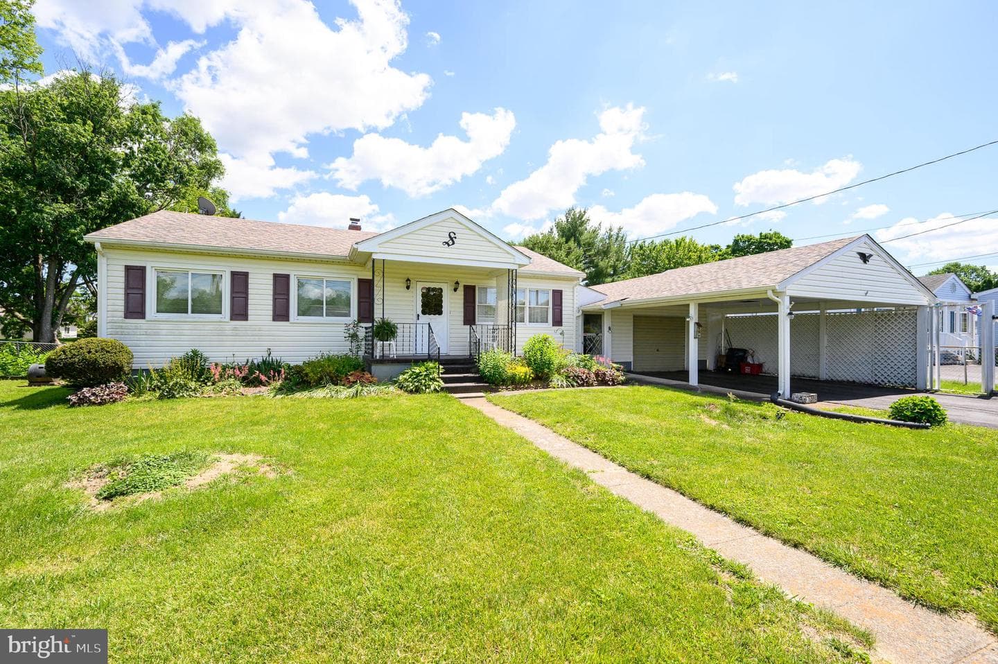 607 East Hunter Street photo 2