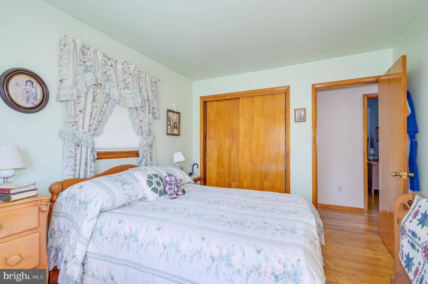 607 East Hunter Street photo 35