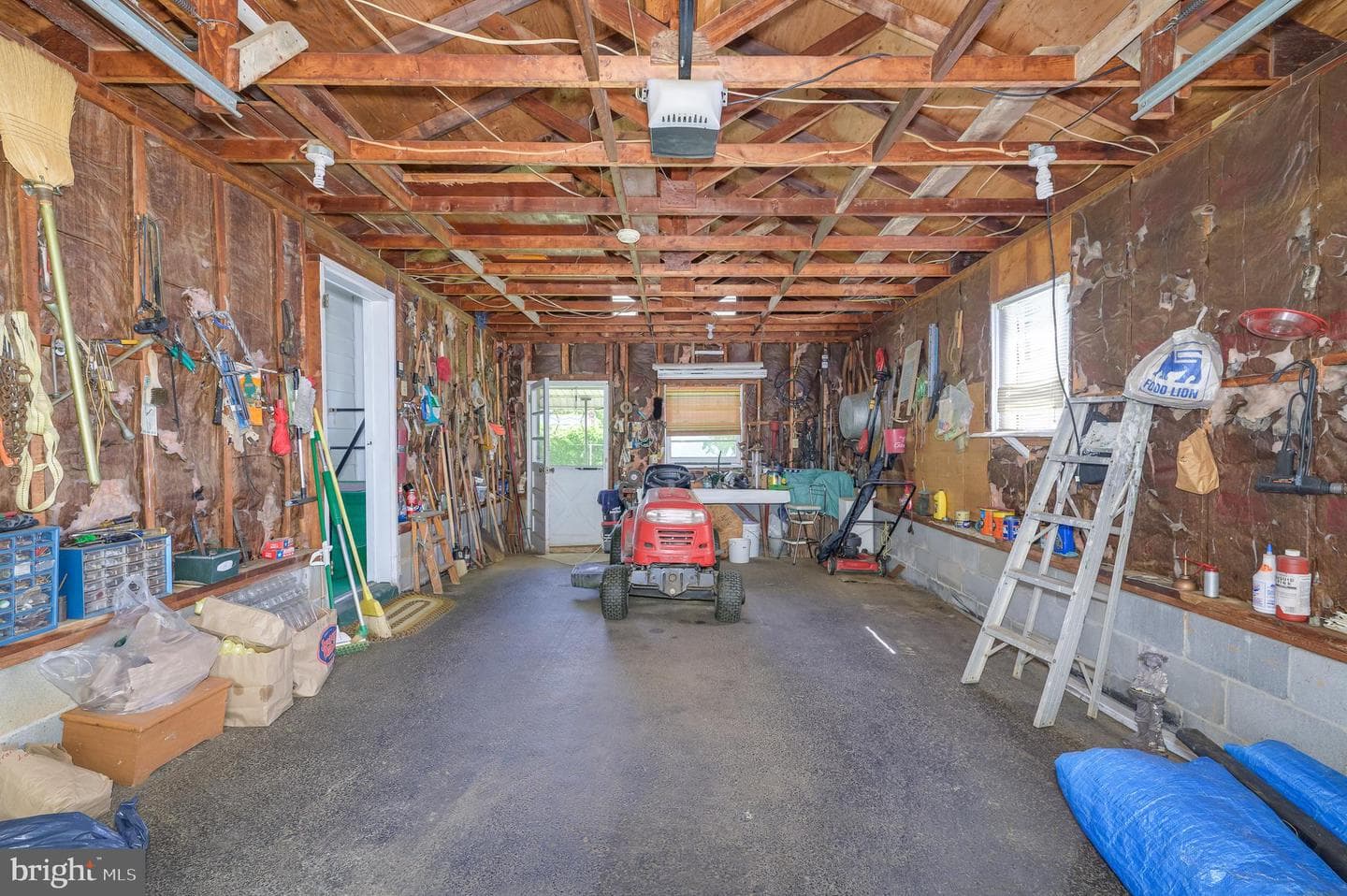 607 East Hunter Street photo 42