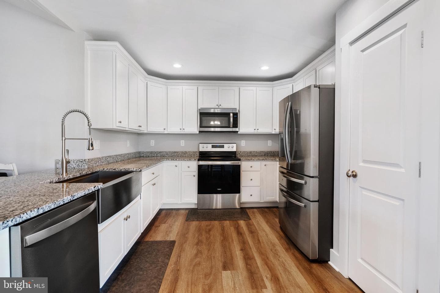 440 Naples Way photo 10
