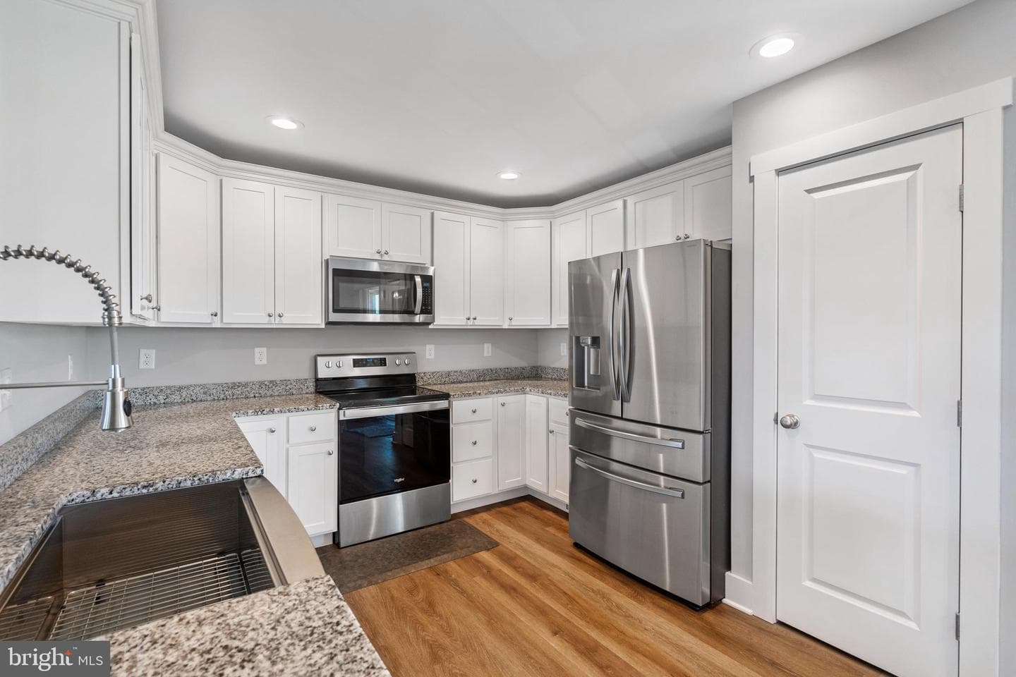440 Naples Way photo 11