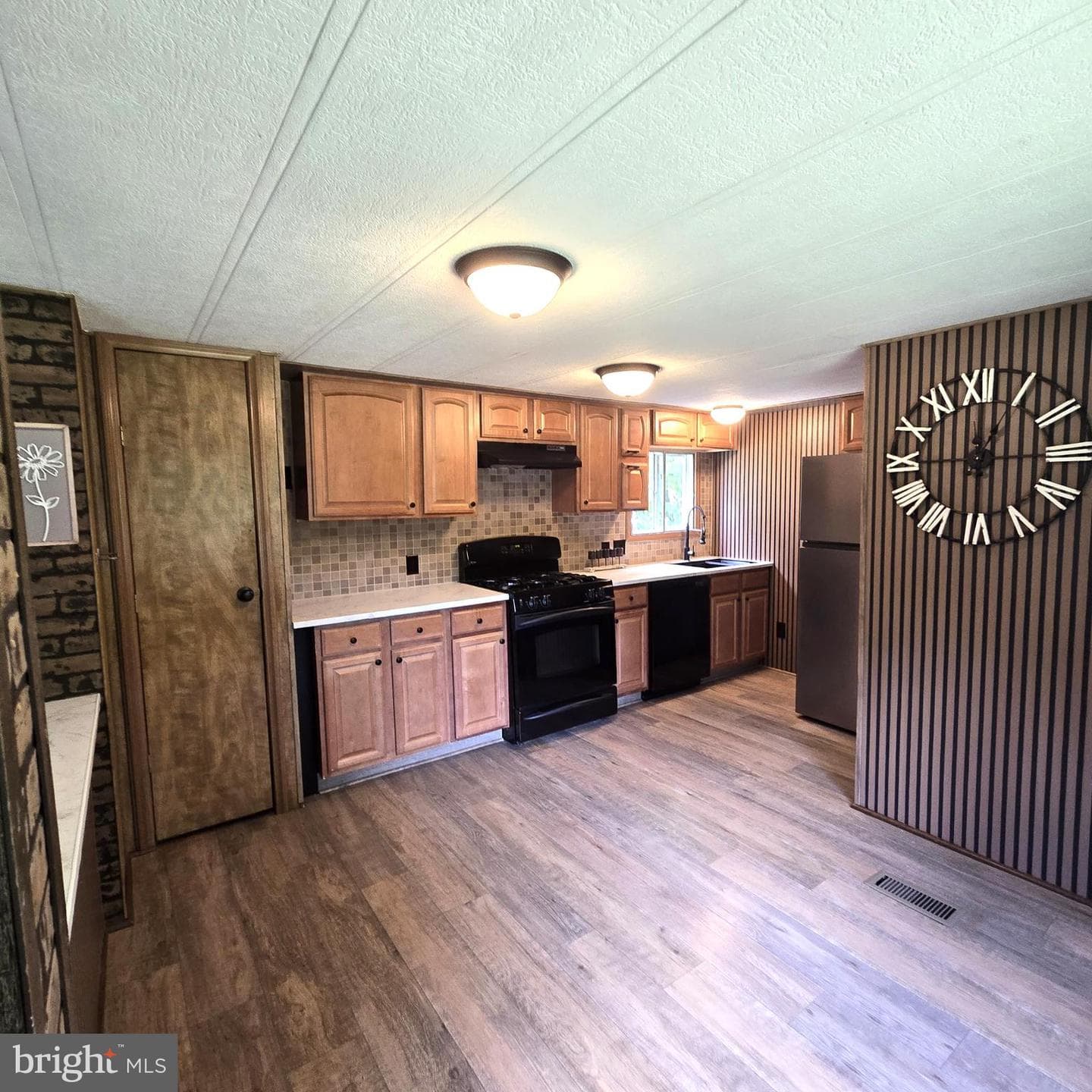 185 Hunt Drive photo 2