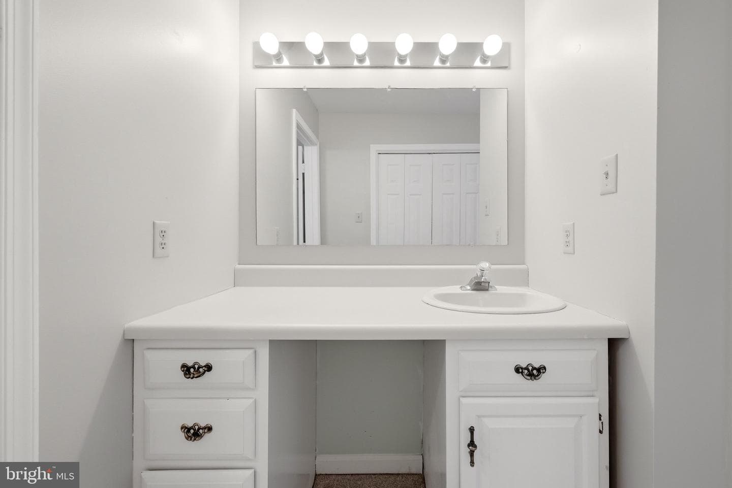 105 Fenway Drive photo 24