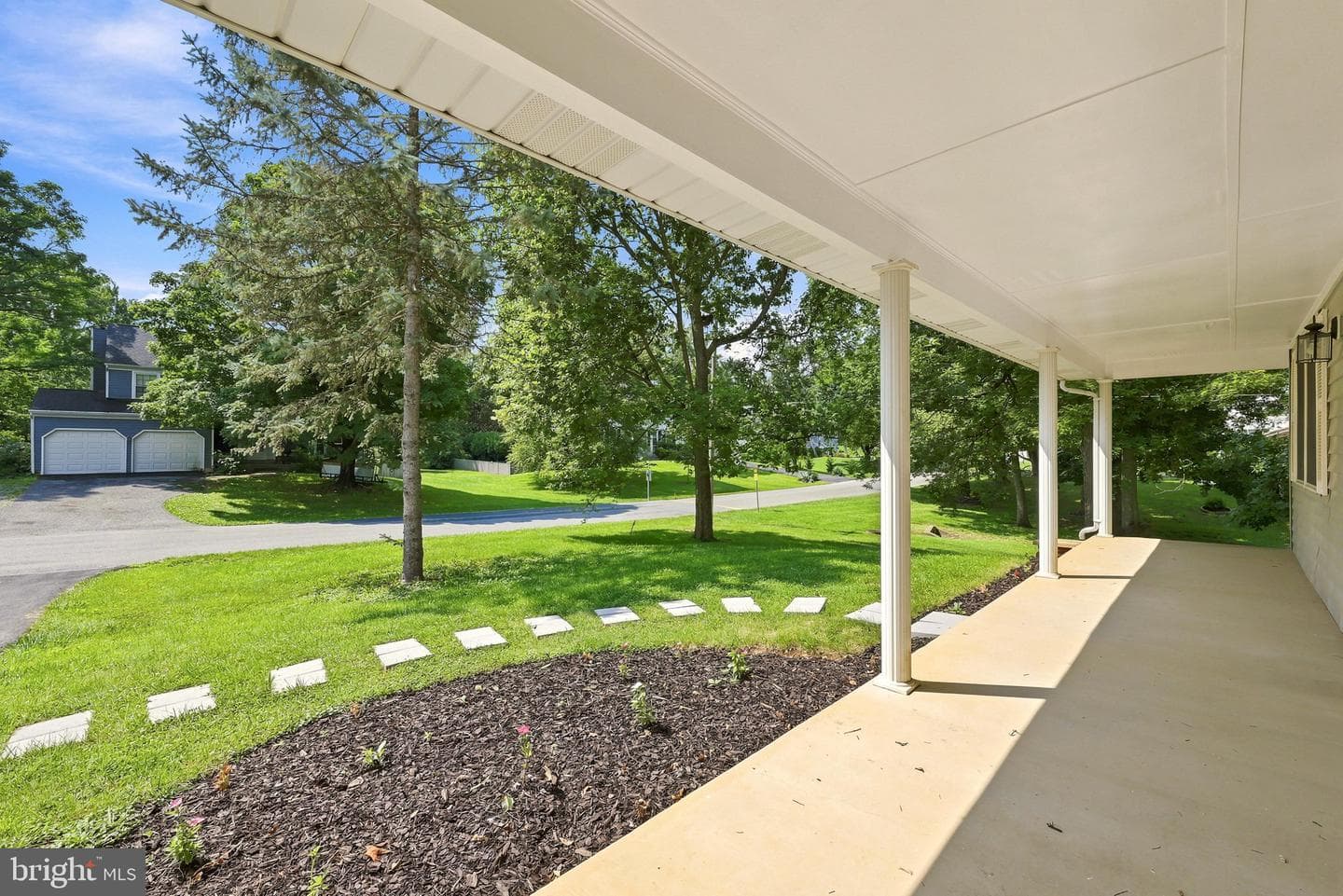105 Fenway Drive photo 4