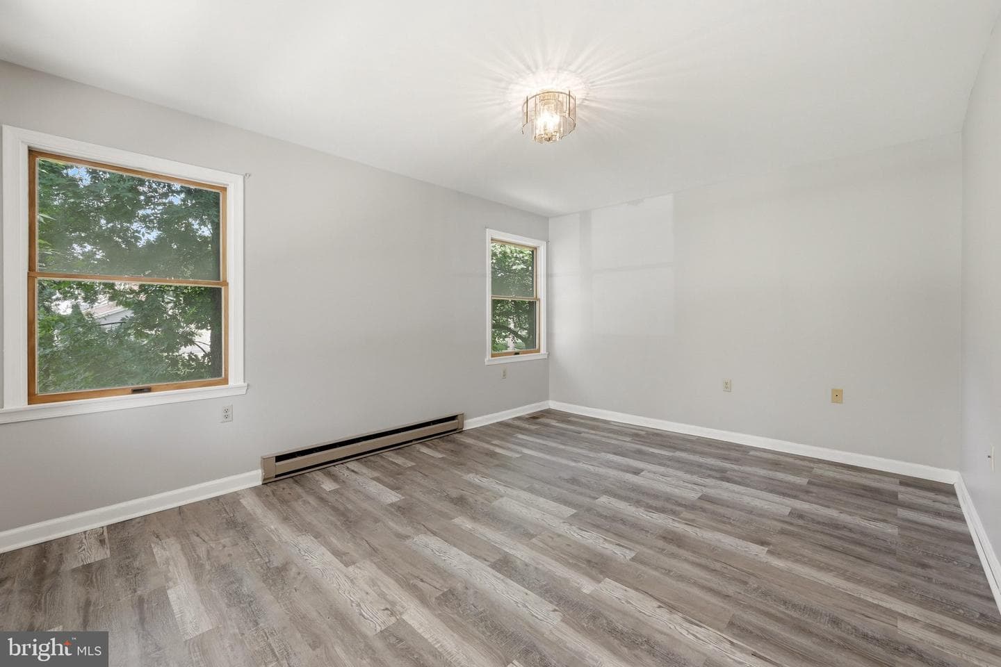 105 Fenway Drive photo 9