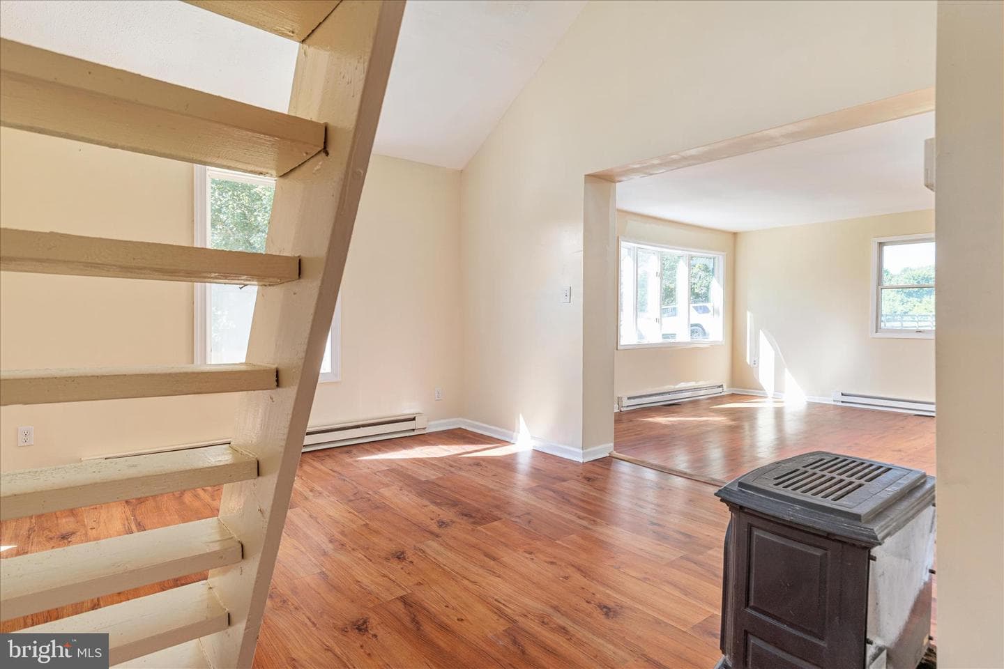 82 Pond Road photo 12