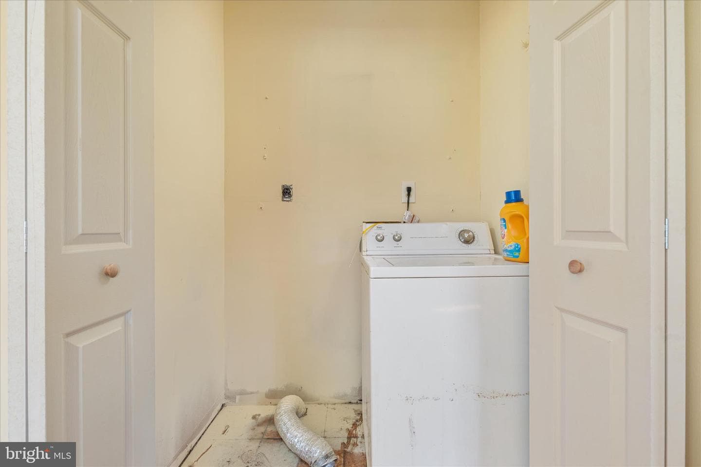 82 Pond Road photo 15