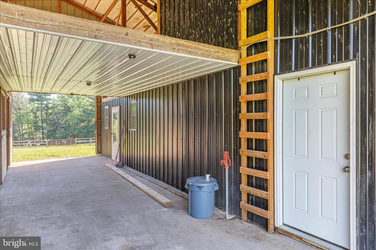 82 Pond Road photo 34