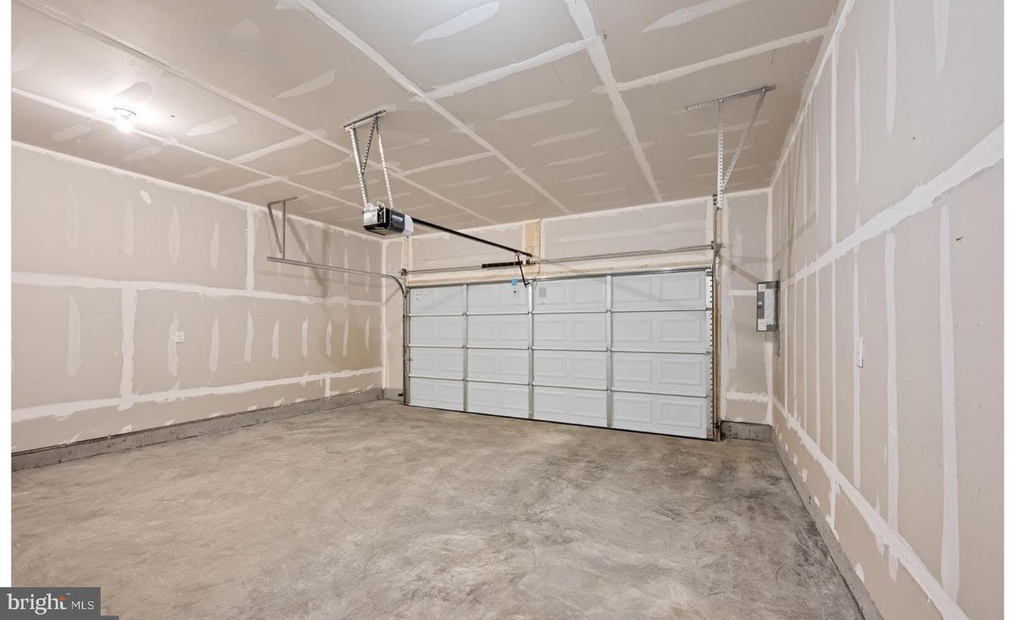 313 Atkinson Street photo 44