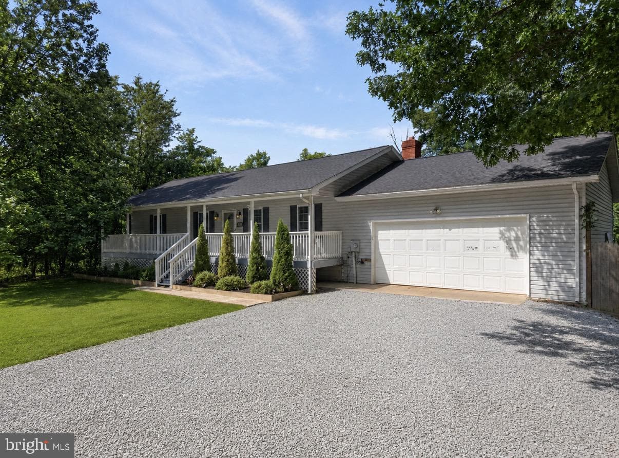 885 Wild Rose Lane photo 2
