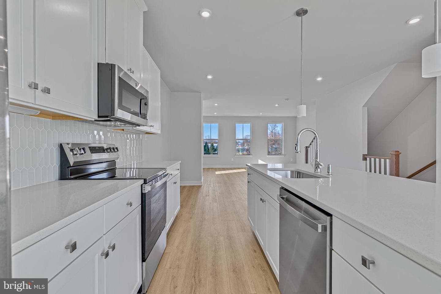 43 Mystic Drive photo 12