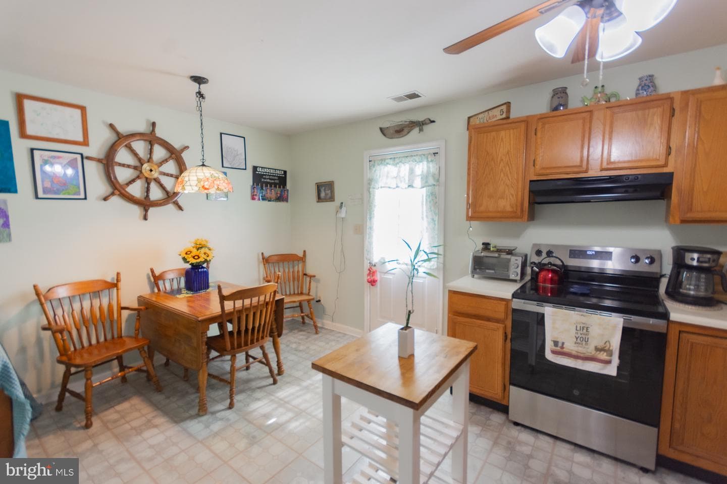 207 Willow Brook Drive photo 11
