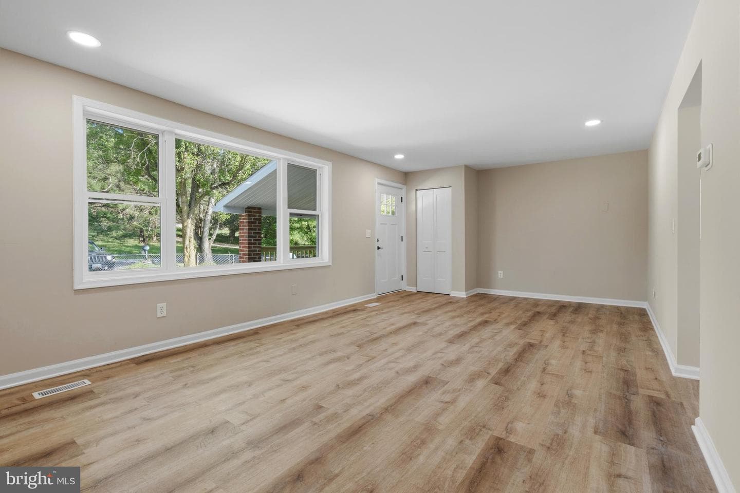 459 Forest View Drive photo 4