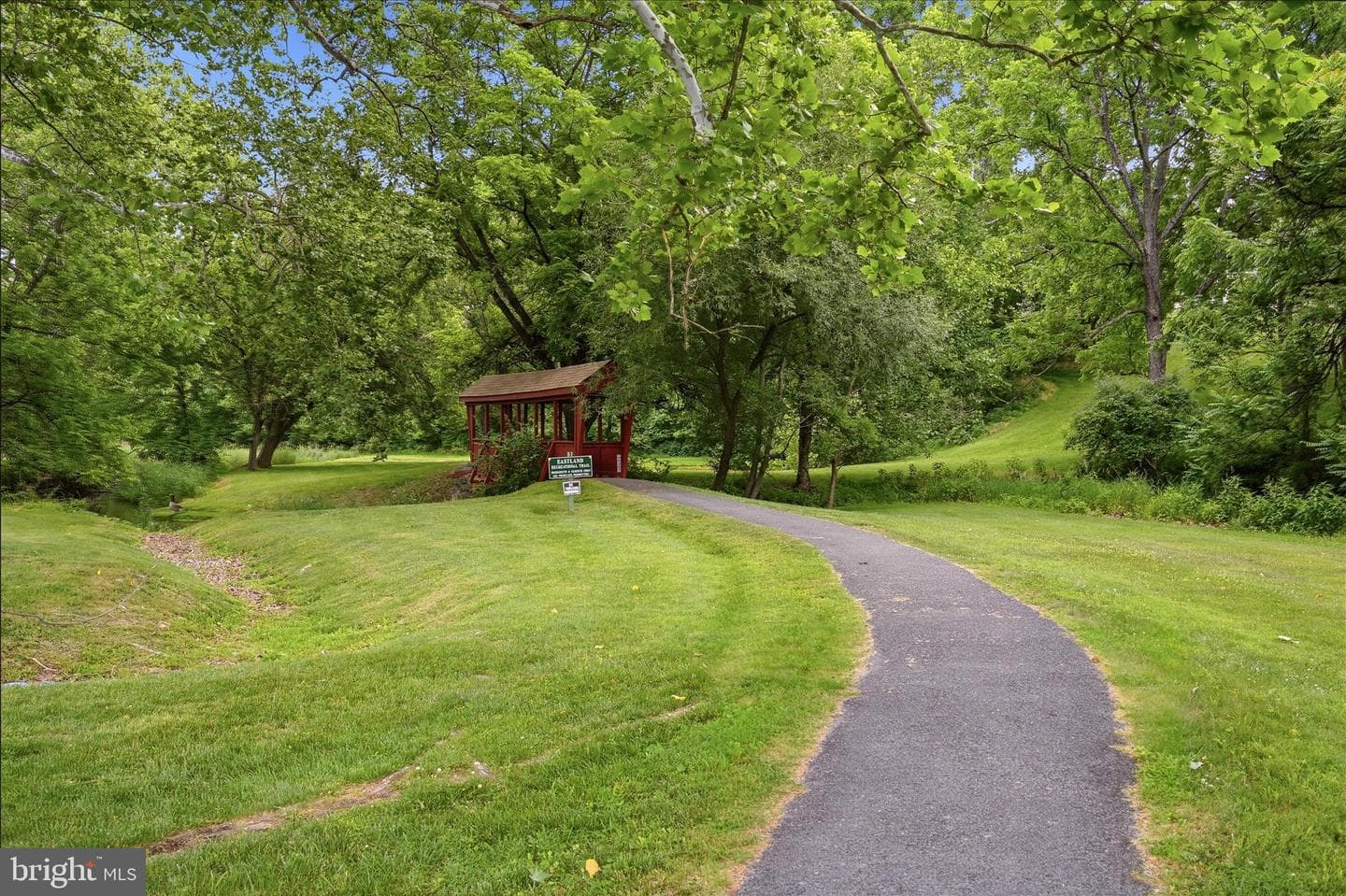 86 Eastland Drive photo 80