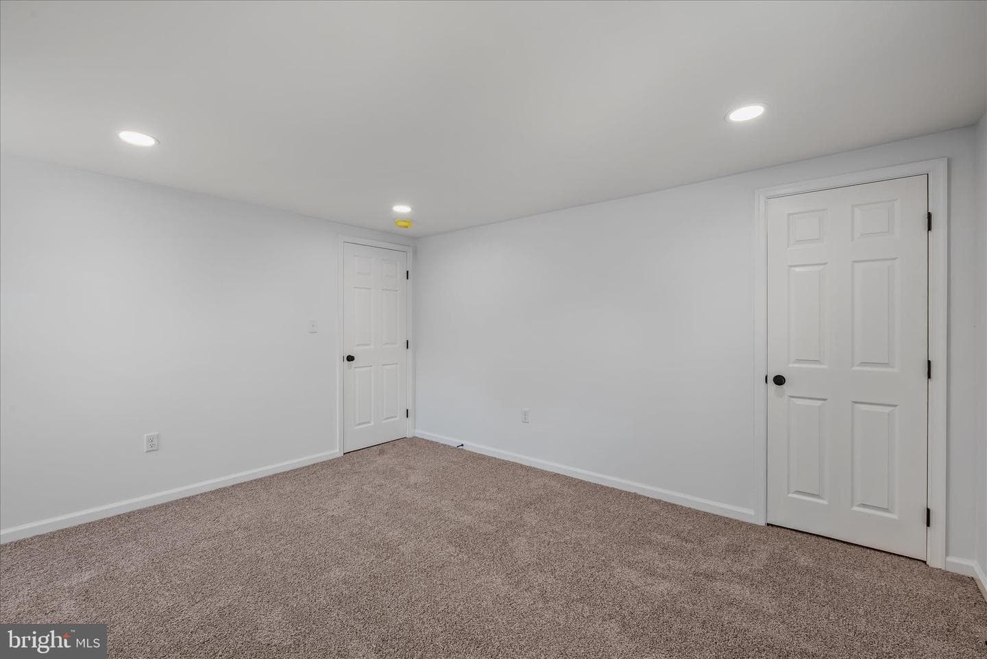 637 Persimmon Lane photo 32