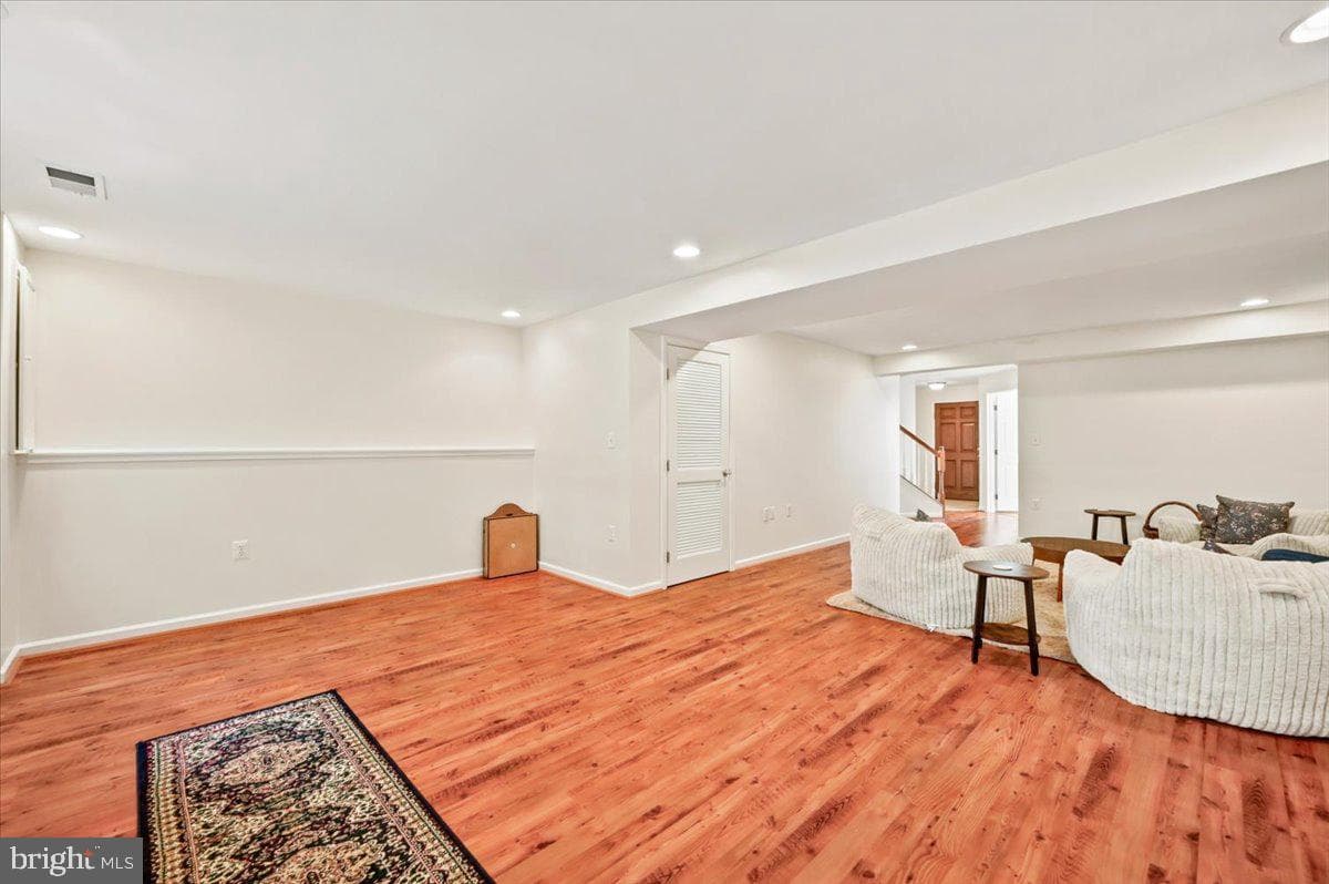 18 Davis Street photo 9