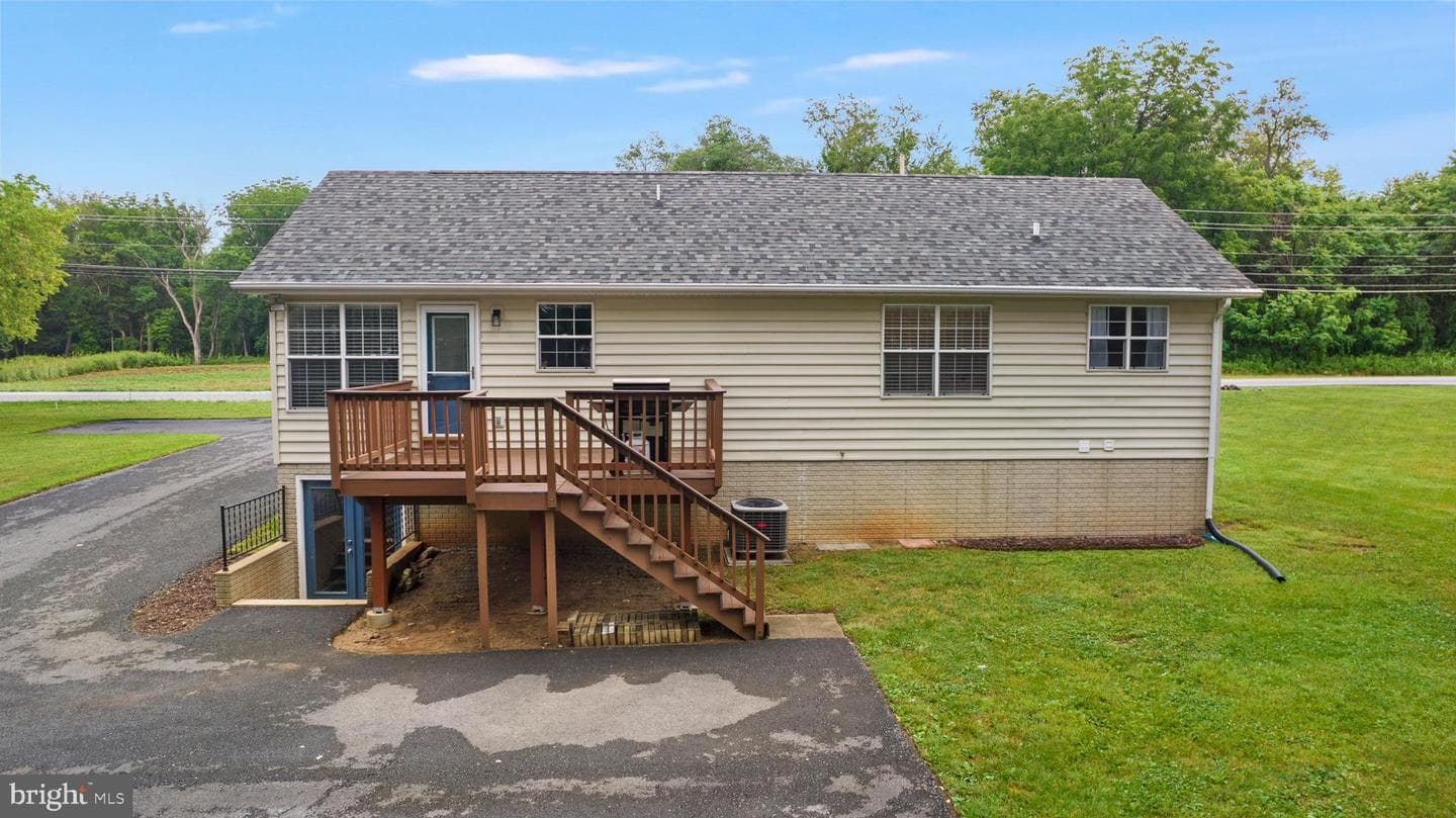 5487 Summit Point Road photo 31