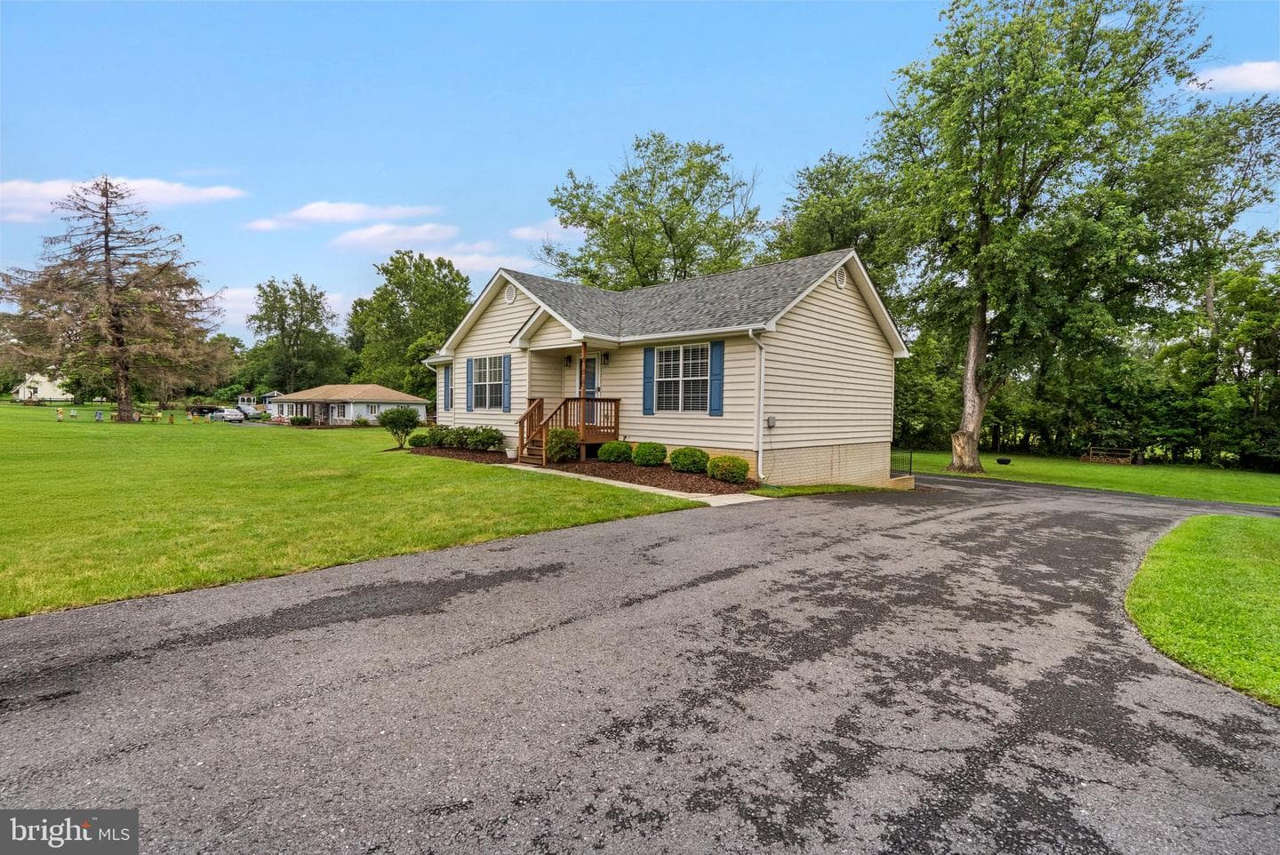 5487 Summit Point Road photo 38