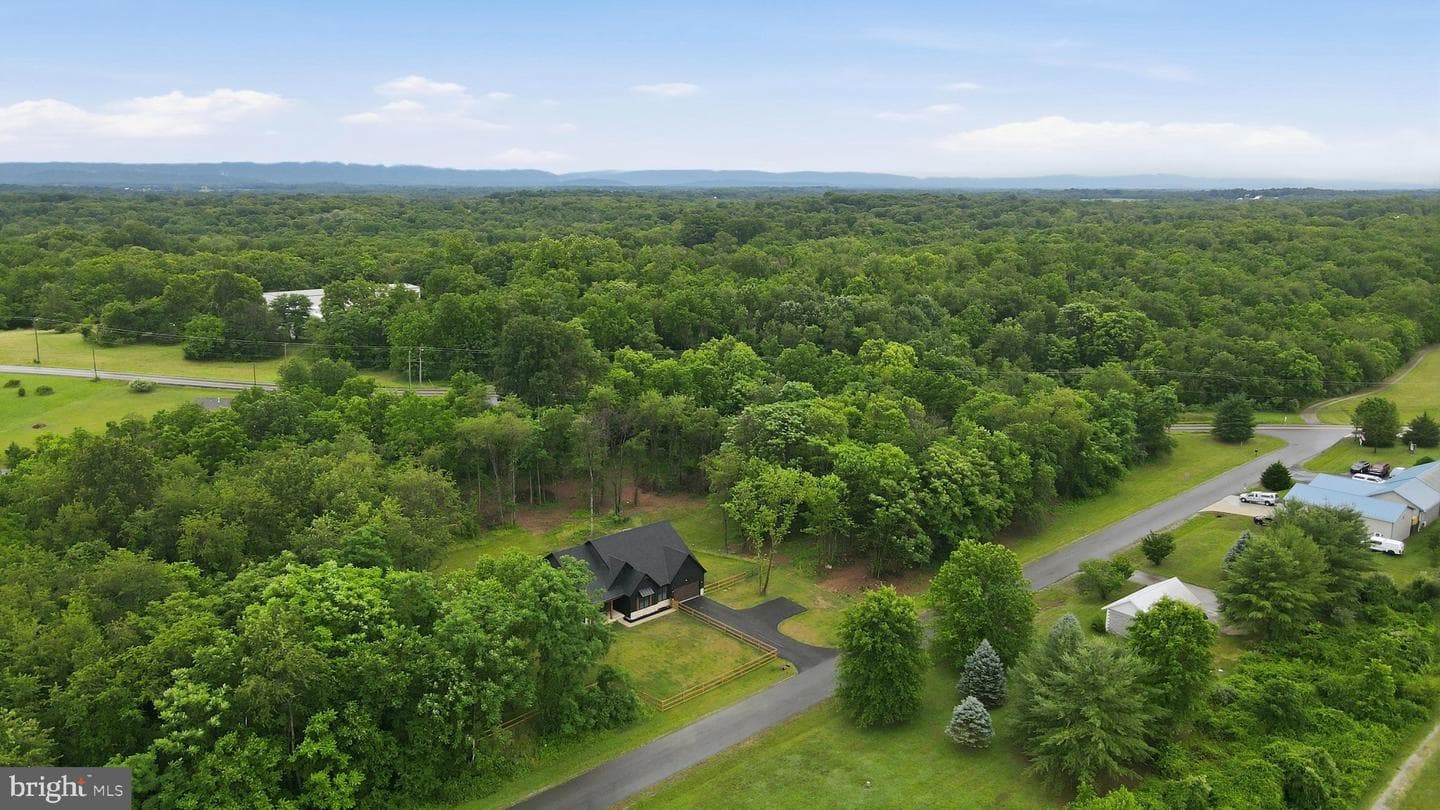 114 Southpaw Lane photo 44