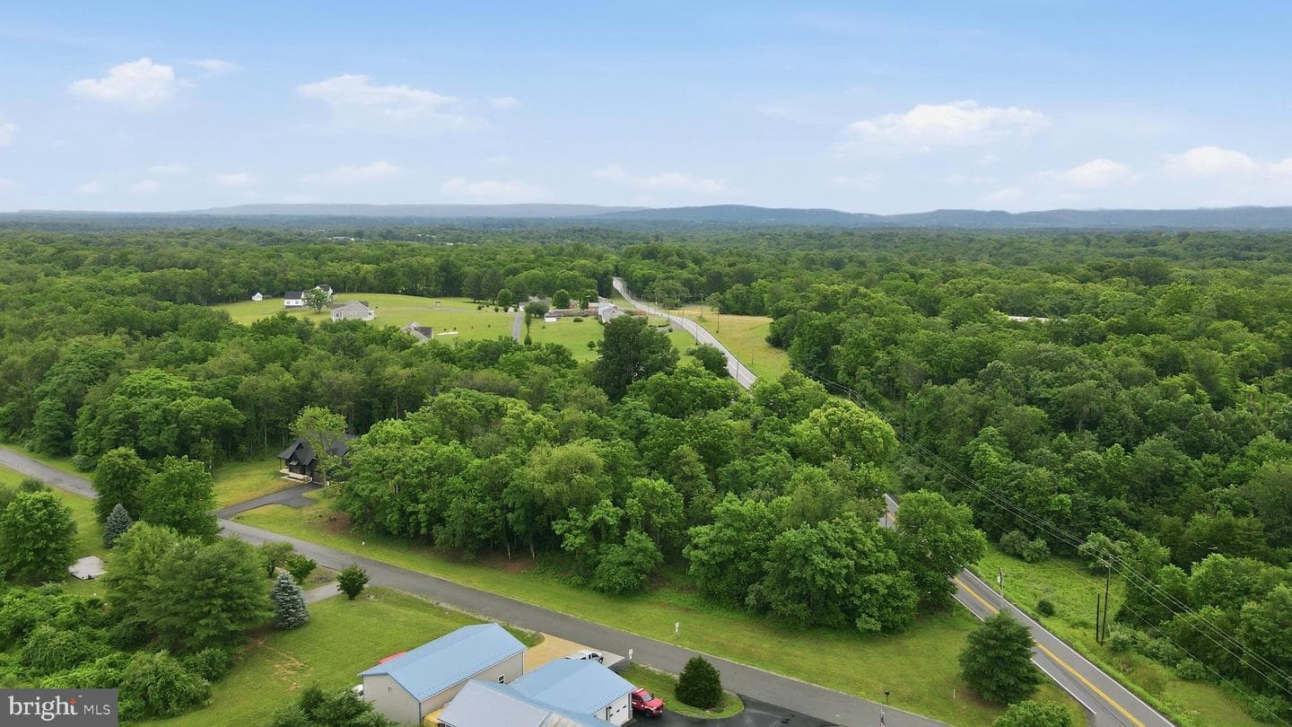 114 Southpaw Lane photo 46