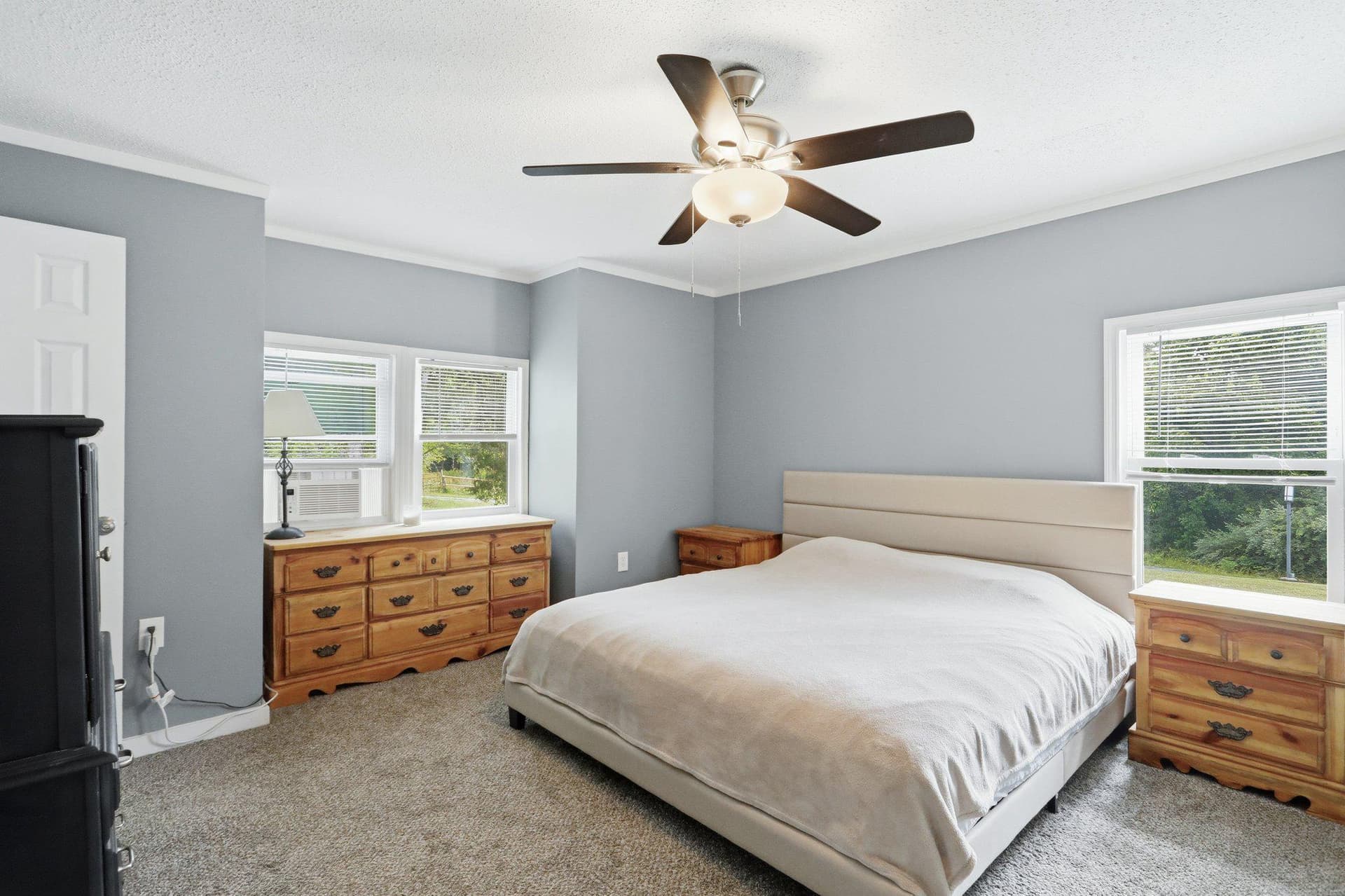 75 Lindas Lane photo 14