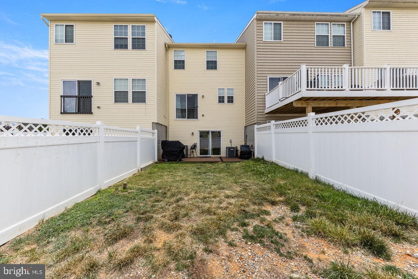 10 Riparian Lane photo 30