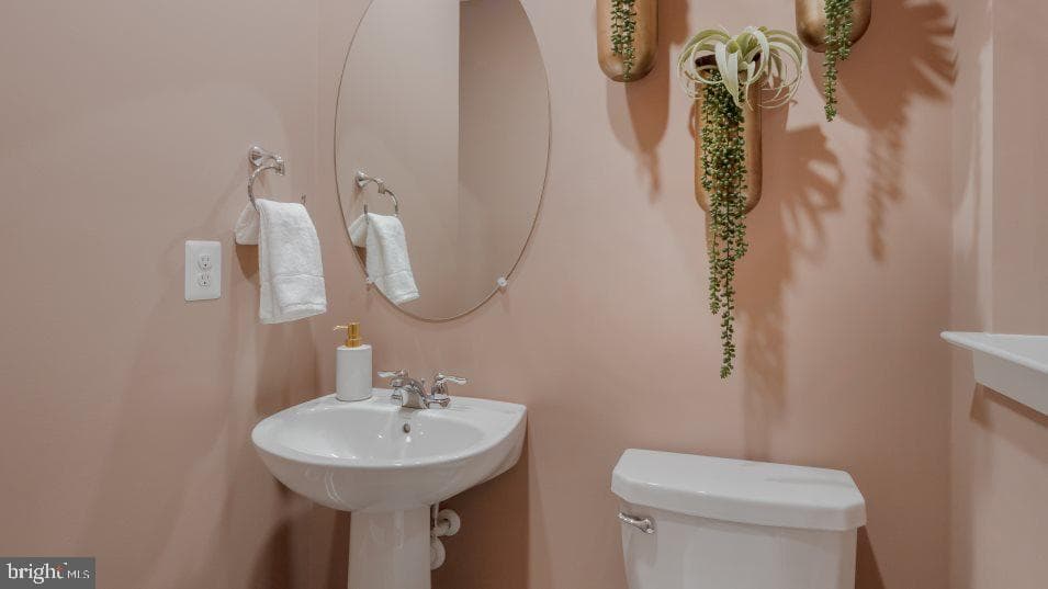 35 Whispering Brook Lane photo 11