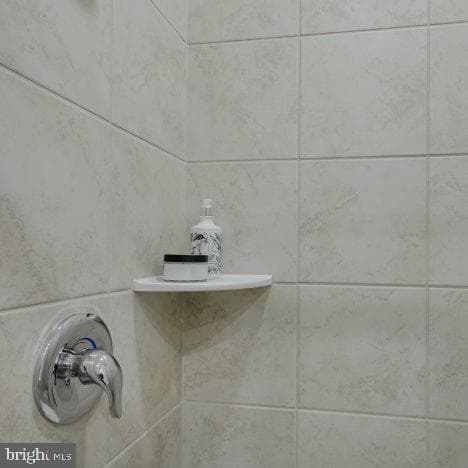 35 Whispering Brook Lane photo 22