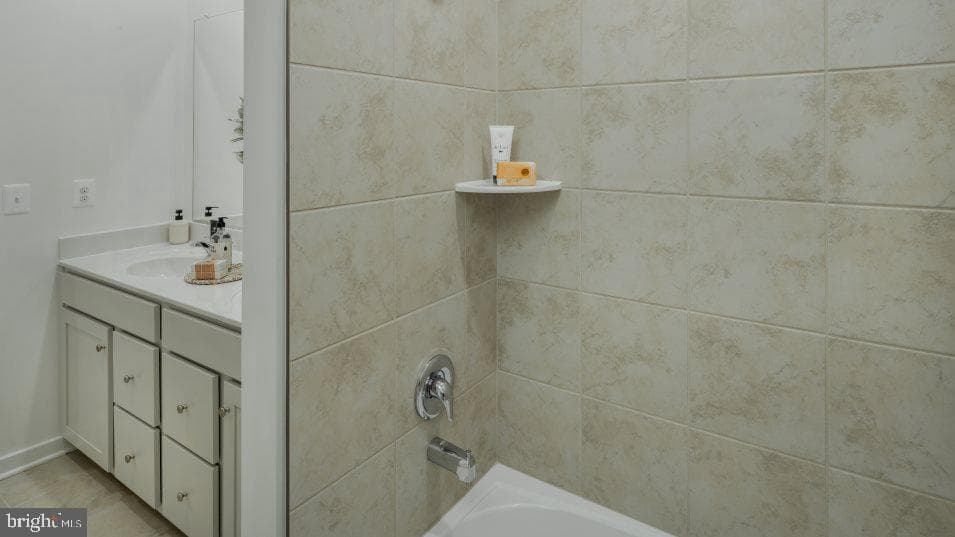 35 Whispering Brook Lane photo 23
