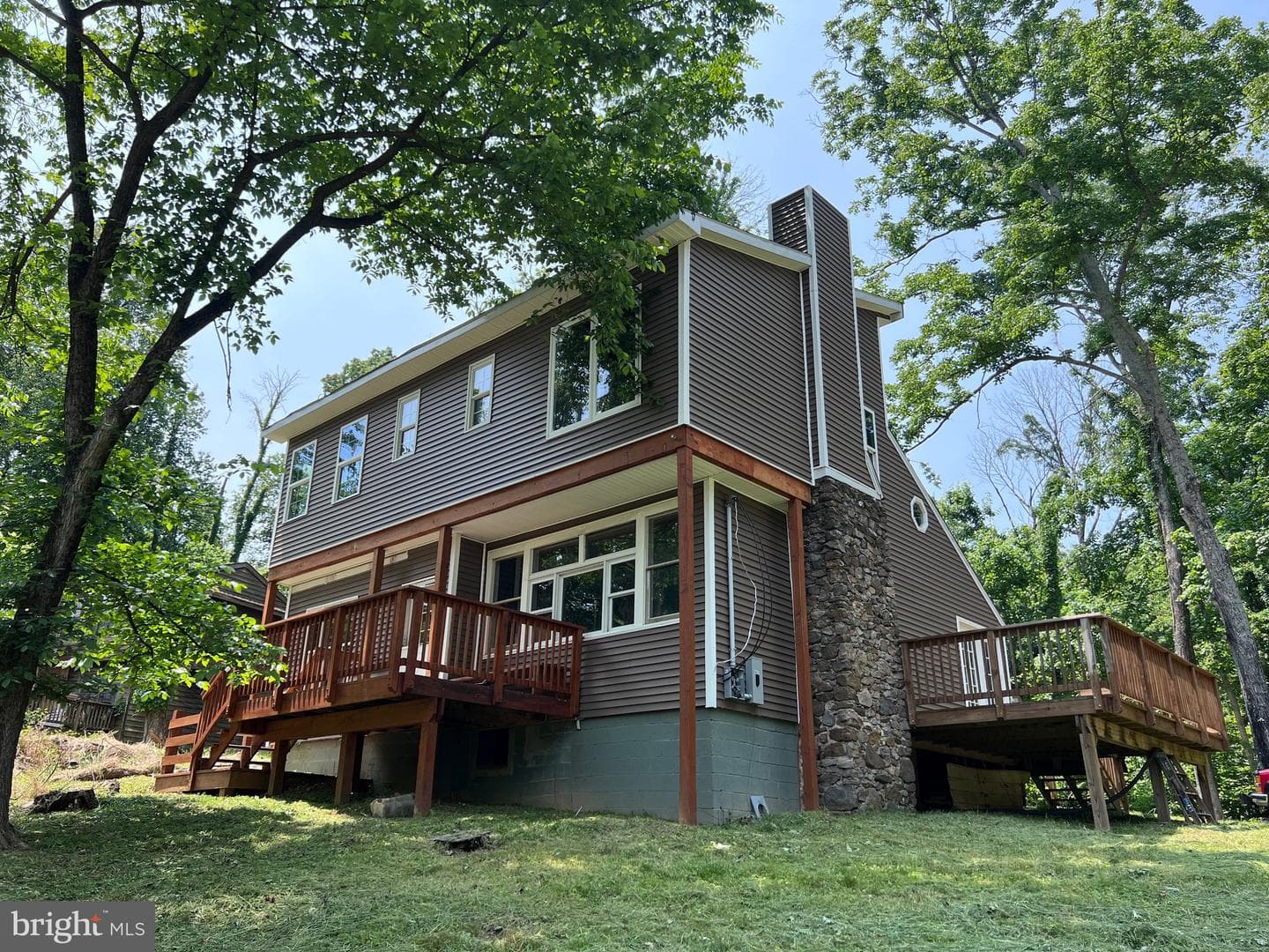 334 Shenandoah River Drive photo 1