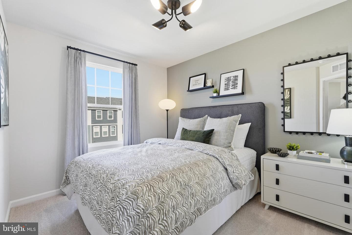 467 Presidents Pointe Avenue #[459] photo 20