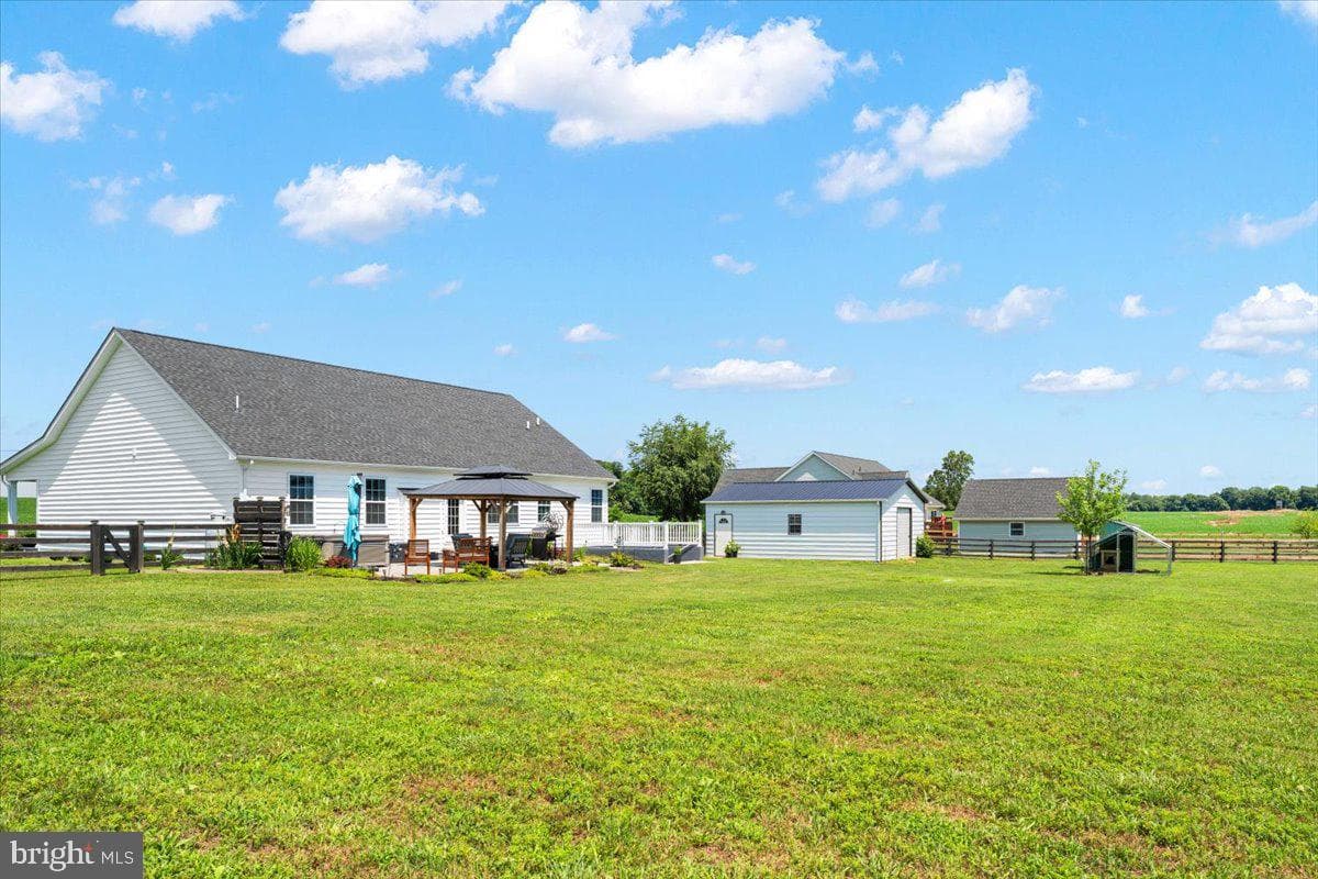 352 Basset Lane photo 55