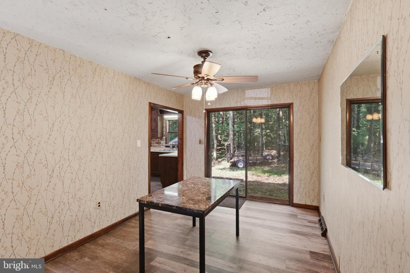 656 Kelly Drive photo 13
