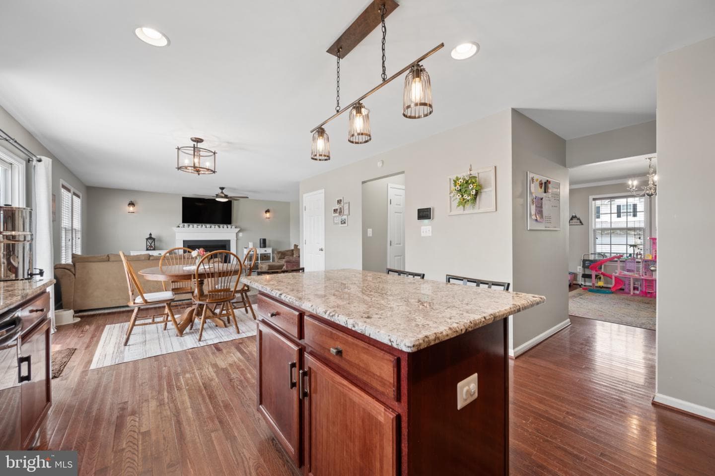 262 Hughs Road photo 23