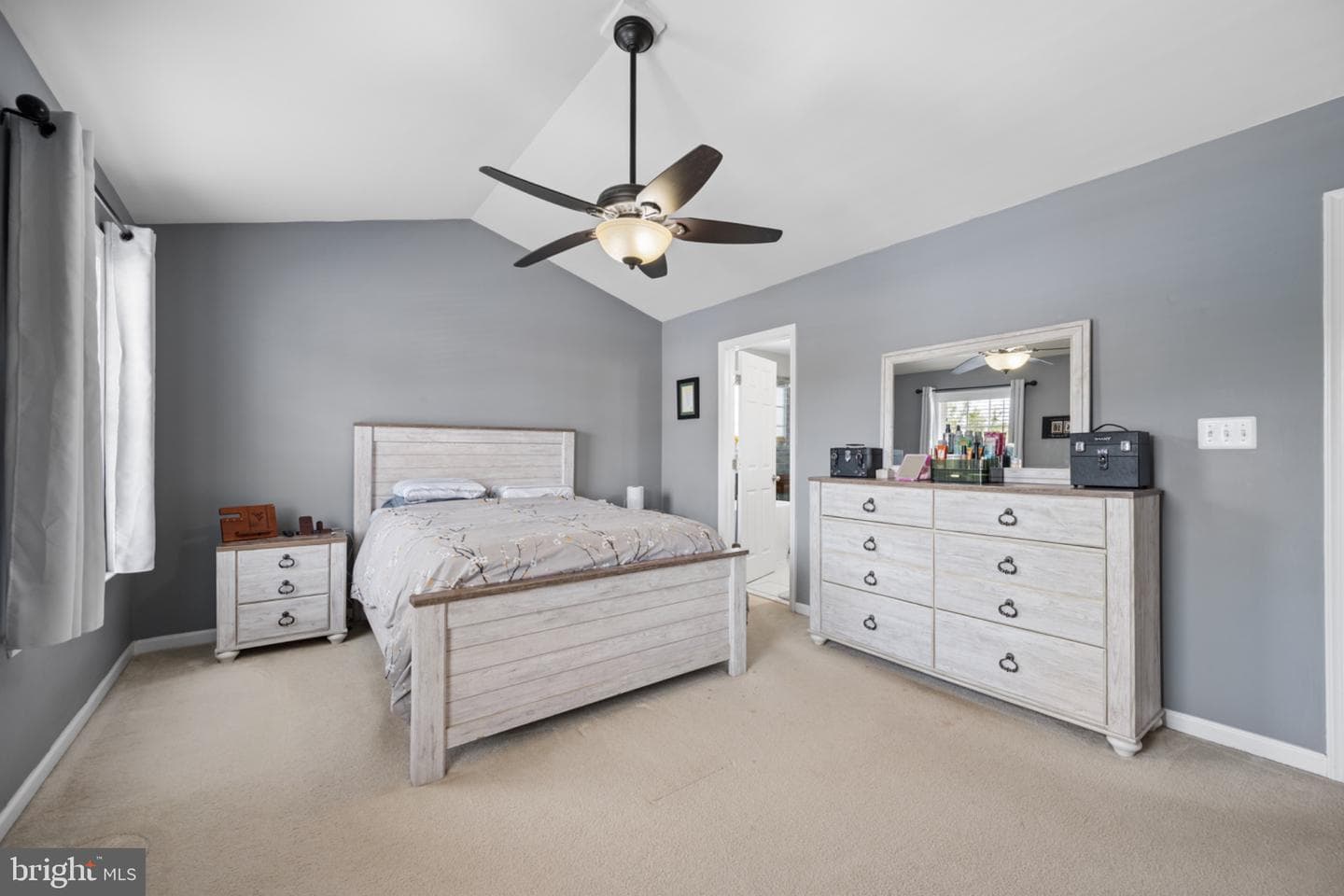 262 Hughs Road photo 37