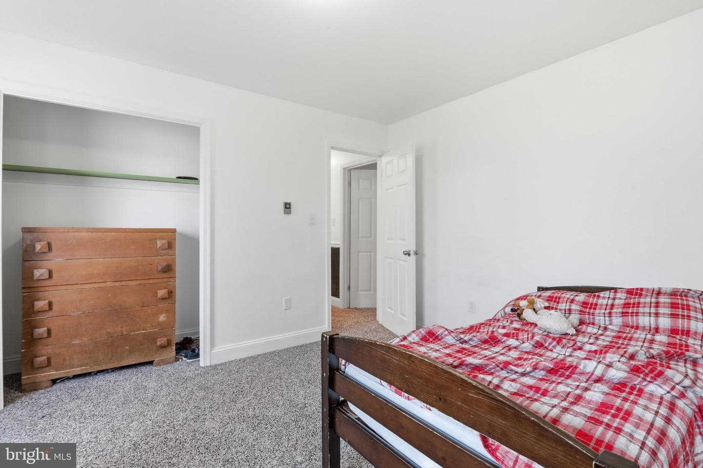 162 Georgia Avenue photo 10