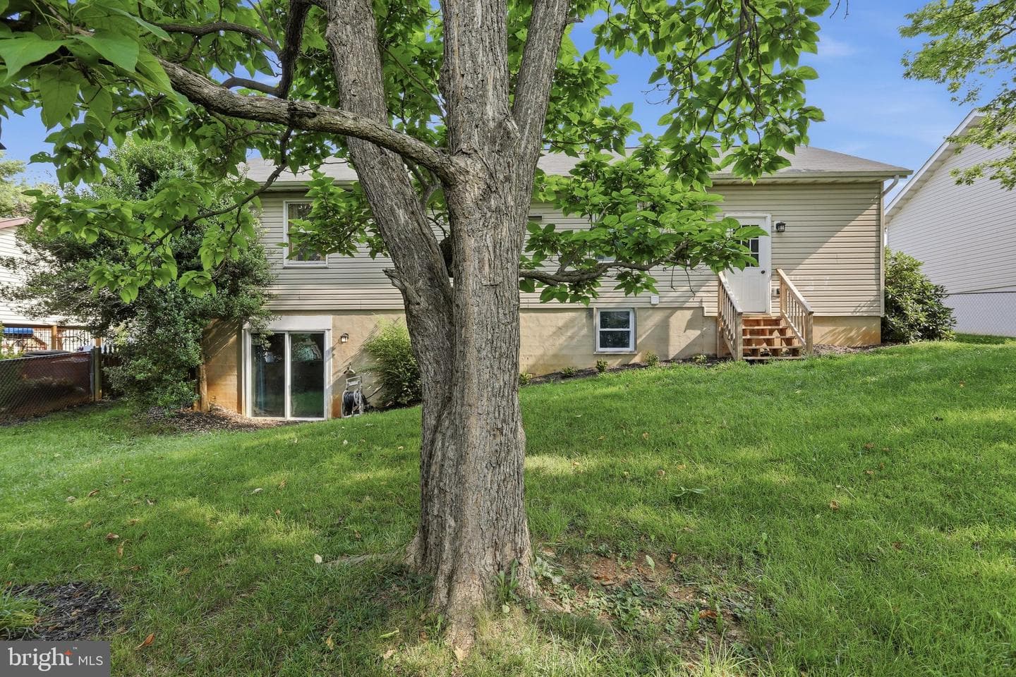 162 Georgia Avenue photo 25