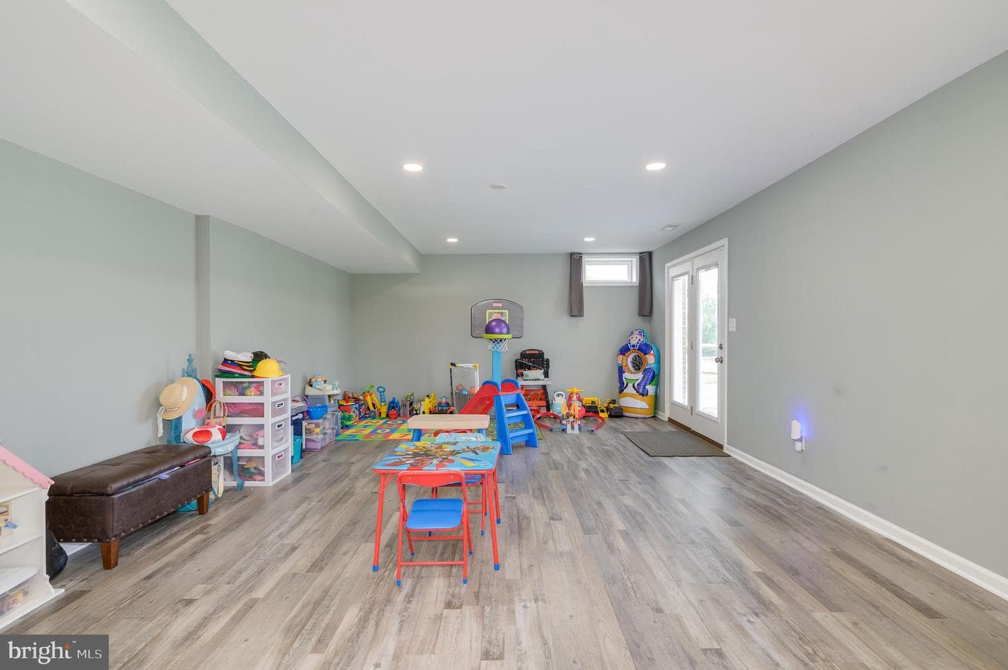 80 Pinehurst Court photo 77