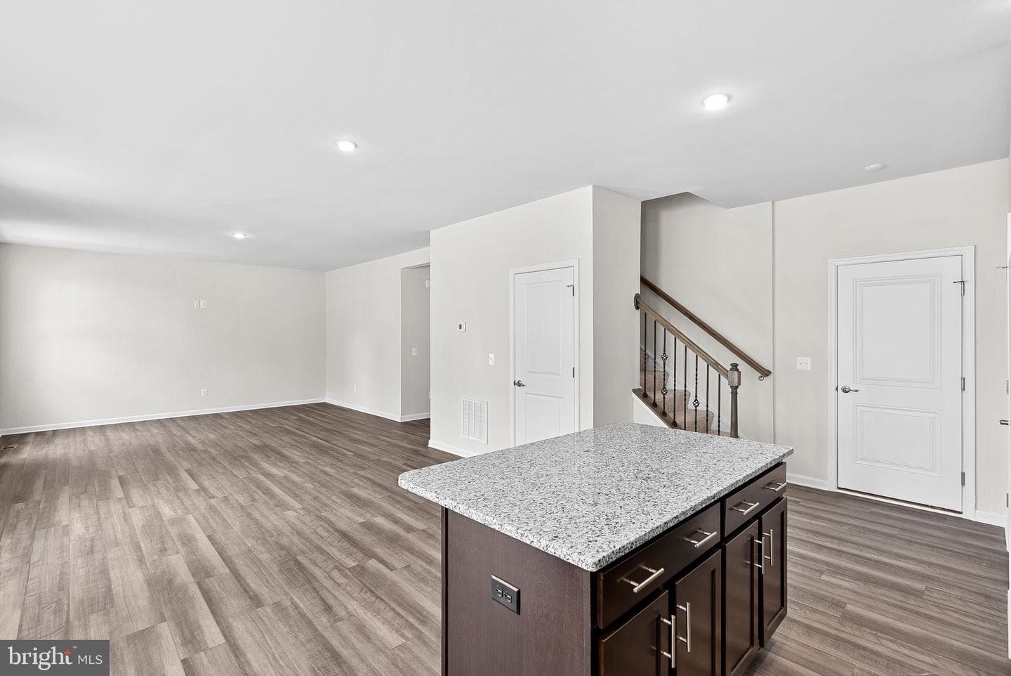 80 Freeman Street photo 32