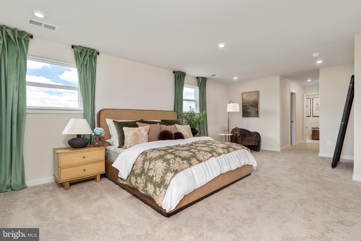 110 Thorton Avenue photo 10
